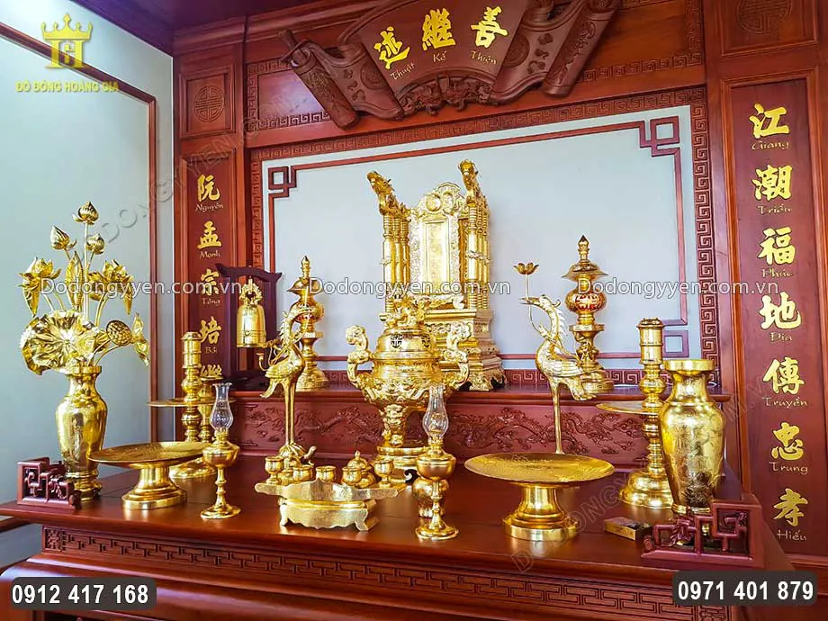 Bộ Đồ Thờ Bằng Đồng Đầy Đủ D&aacute;t V&agrave;ng 9999 H&agrave;ng VIP